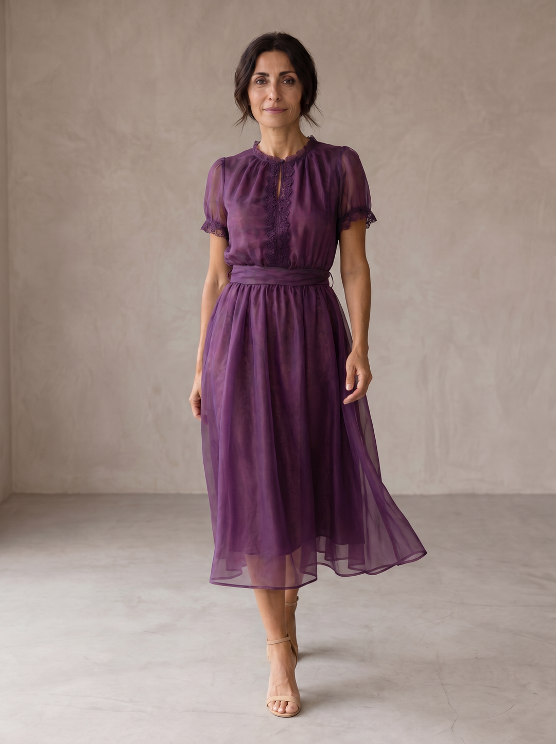 Flavia | Maxi Abito con Scollatura a Goccia e Bordo in Pizzo Chiffon